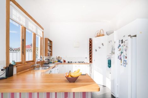 Photo of property in 7 Albert Street, Palmerston North, 4414