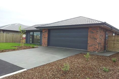 Photo of property in 37 Faringdon Boulevard, Rolleston, 7615