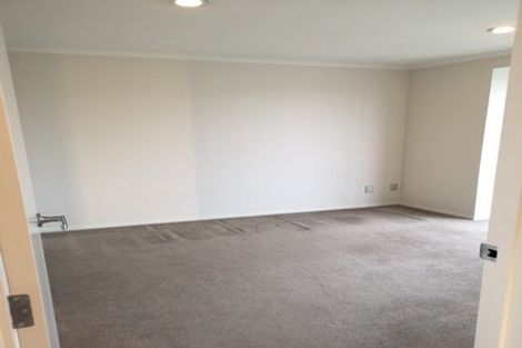 Photo of property in 10 Puweto Avenue, Takanini, 2112