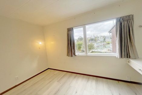 Photo of property in 2/22 Craig Road, Milford, Auckland, 0620