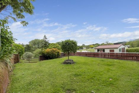 Photo of property in 24 Mills Street, Eltham, 4322