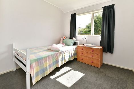 Photo of property in 80 Lakeside Drive, Orewa, 0931