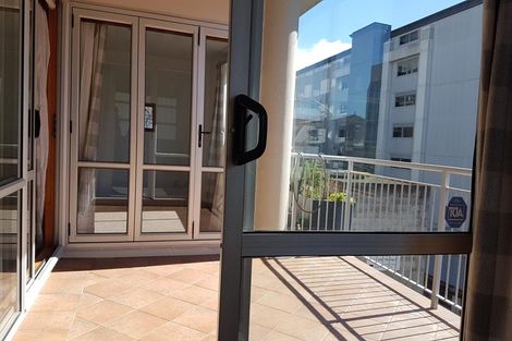 Photo of property in 8a Madeira Lane, Grafton, Auckland, 1023