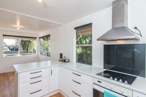 Photo of property in 84 Aorangi Road, Paraparaumu, 5032