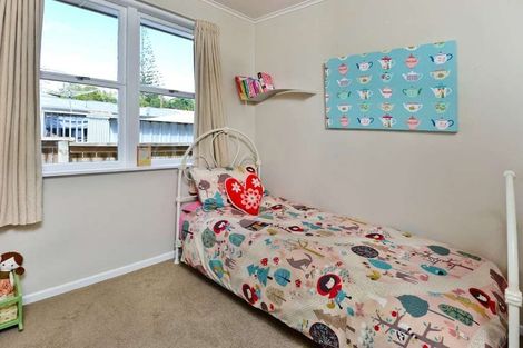 Photo of property in 1/276 Rangatira Road, Beach Haven, Auckland, 0626