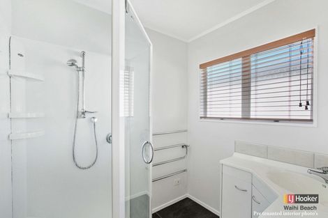 Photo of property in 20a Adela Stewart Drive West, Athenree, Waihi Beach, 3177