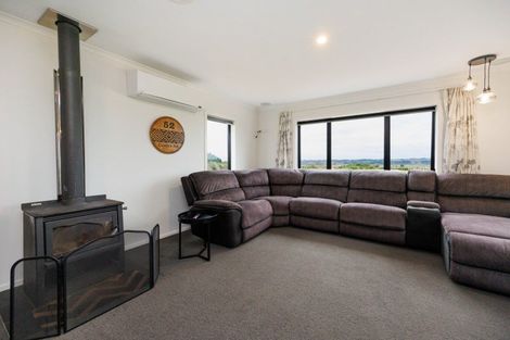 Photo of property in 52 Centre Road, Aokautere, Palmerston North, 4471