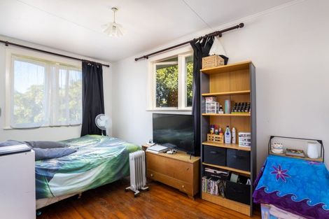 Photo of property in 16 Regent Place, Blagdon, New Plymouth, 4310