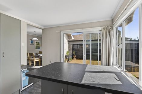 Photo of property in 317 Carrington Street, Vogeltown, New Plymouth, 4310