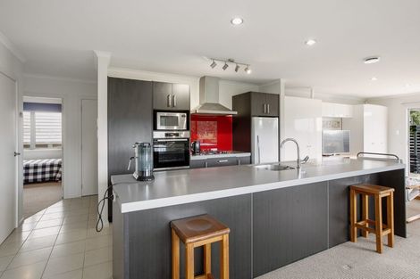 Photo of property in 142a Heta Road, Highlands Park, New Plymouth, 4312