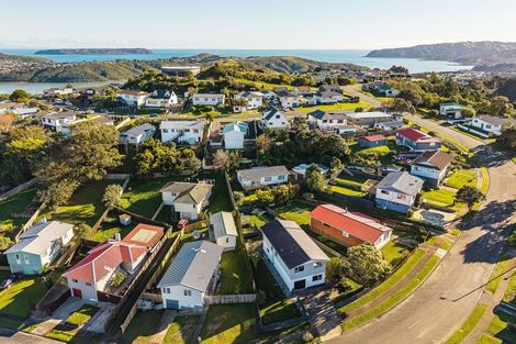 Photo of property in 19 Sombrero View, Ascot Park, Porirua, 5024