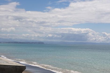 Photo of property in 23 Clifton Road, Haumoana, 4102