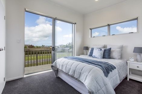 Photo of property in 24 Omana Avenue, Shelly Beach, Helensville, 0874