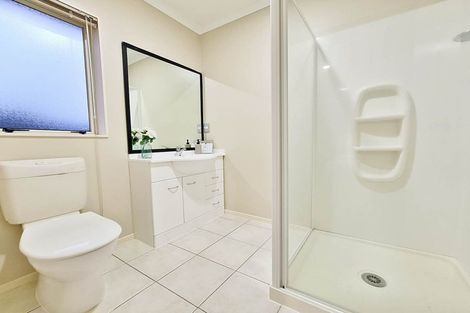 Photo of property in 12 Ironstone Place, Randwick Park, Auckland, 2105
