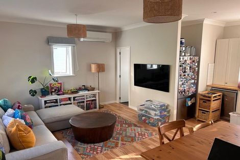 Photo of property in 90 Karepa Street, Brooklyn, Wellington, 6021