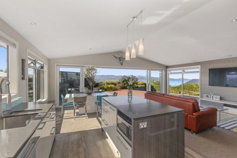 Photo of property in 13 Wattle Grove, Maungaraki, Lower Hutt, 5010