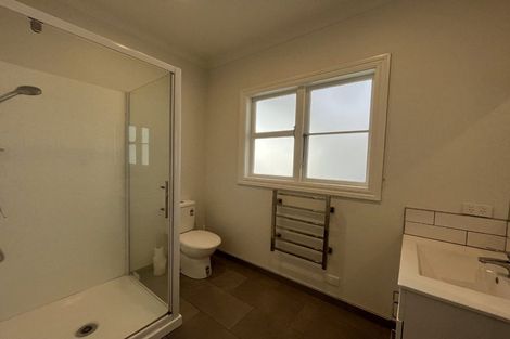 Photo of property in 54 Waiwaka Terrace, Strandon, New Plymouth, 4312