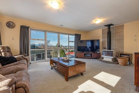 Photo of property in 16 Dalzien Place, Feilding, 4702