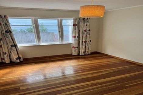 Photo of property in 190 Breaker Bay Road, Breaker Bay, Wellington, 6022