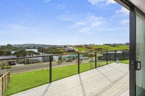 Photo of property in 5 Maataitai Road, Raglan, 3225