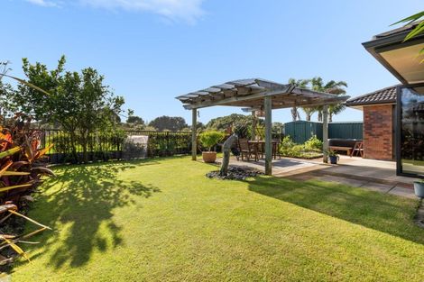 Photo of property in 34 Carrington Drive, Papamoa Beach, Papamoa, 3118