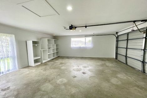 Photo of property in 30 Pitt Avenue, Clendon Park, Auckland, 2103