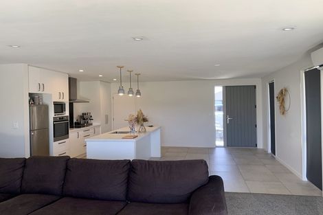 Photo of property in 33 Te Wharo Drive, Papamoa, 3118