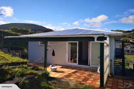 Photo of property in 35a Ranui Terrace, Tawa, Wellington, 5028