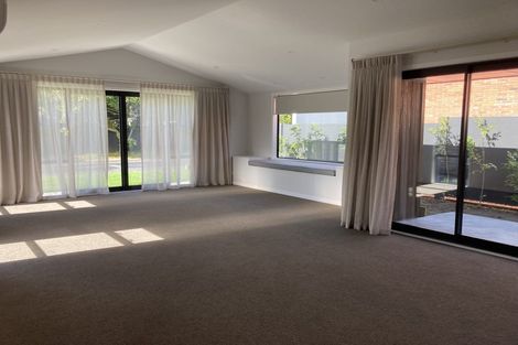 Photo of property in 6 Taylor Street, Cambridge, 3434