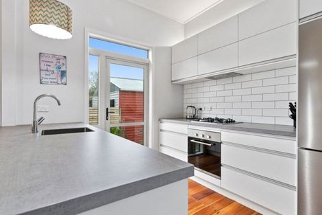 Photo of property in 82 Te Aroha Street, Hamilton East, Hamilton, 3216