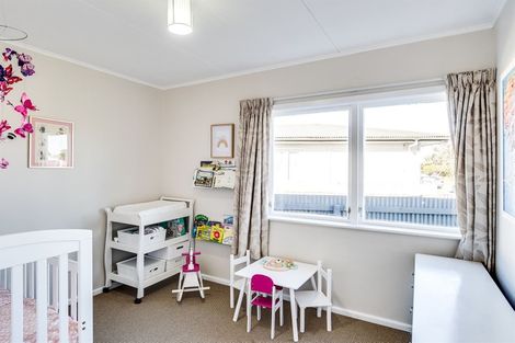 Photo of property in 2 Alexander Avenue, Onekawa, Napier, 4110