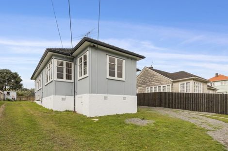 Photo of property in 68 Molesworth Street, Taita, Lower Hutt, 5011