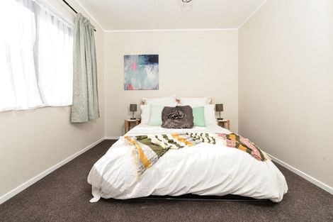 Photo of property in 9b Beadle Place, St Andrews, Hamilton, 3200