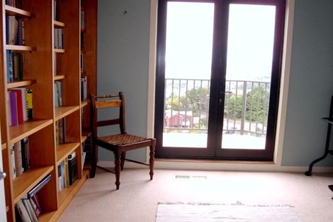 Photo of property in 7 Imran Terrace, Khandallah, Wellington, 6035