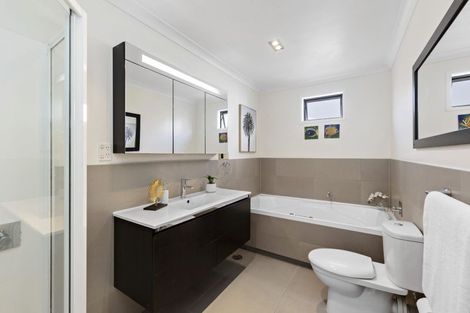 Photo of property in 32 Green Lane East, Remuera, Auckland, 1050
