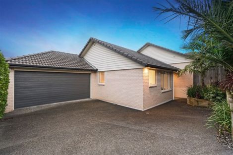 Photo of property in 58 Packspur Drive, Flat Bush, Auckland, 2016