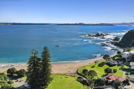 Photo of property in 19 Rewa Place, Russell, 0202