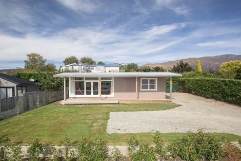 Photo of property in 69a Beech Street, Wanaka, 9305
