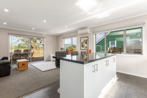 Photo of property in 17a Gloucester Street, Cannons Creek, Porirua, 5024