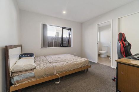 Photo of property in 2a Newham Place, Henderson, Auckland, 0612