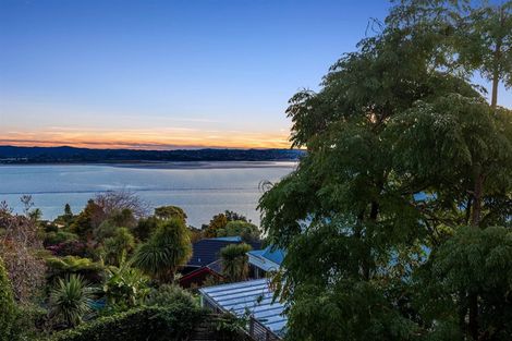 Photo of property in 27 Hadfield Street, Beach Haven, Auckland, 0626