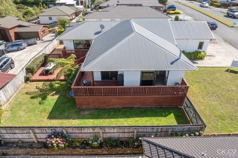 Photo of property in 102 Kirton Drive, Riverstone Terraces, Upper Hutt, 5018