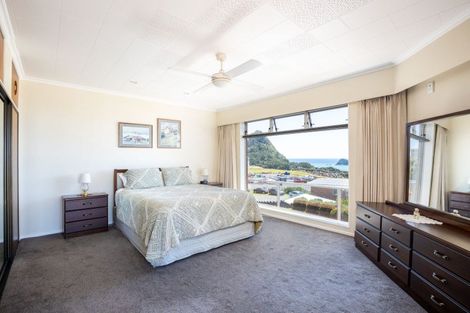 Photo of property in 19 Port View Crescent, Moturoa, New Plymouth, 4310