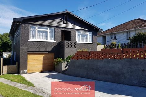 Photo of property in 18 Moana Crescent, Blagdon, New Plymouth, 4310