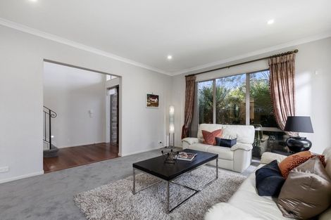 Photo of property in 12 Bur Oak Terrace, Schnapper Rock, Auckland, 0632