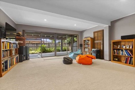 Photo of property in 29 Calman Place, Chatswood, Auckland, 0626