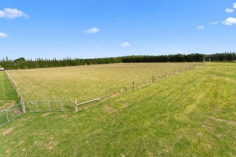 Photo of property in 77 Round Hill Road, Loburn, Rangiora, 7472