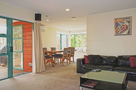 Photo of property in 5 Jan Higgins Place, Golflands, Auckland, 2013