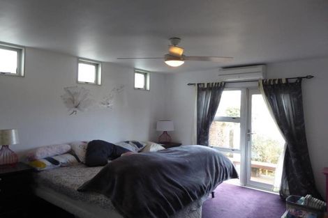 Photo of property in 96a Mana Esplanade, Paremata, Porirua, 5026