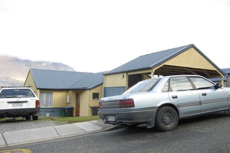 Photo of property in 8b Dart Place, Fernhill, Queenstown, 9300